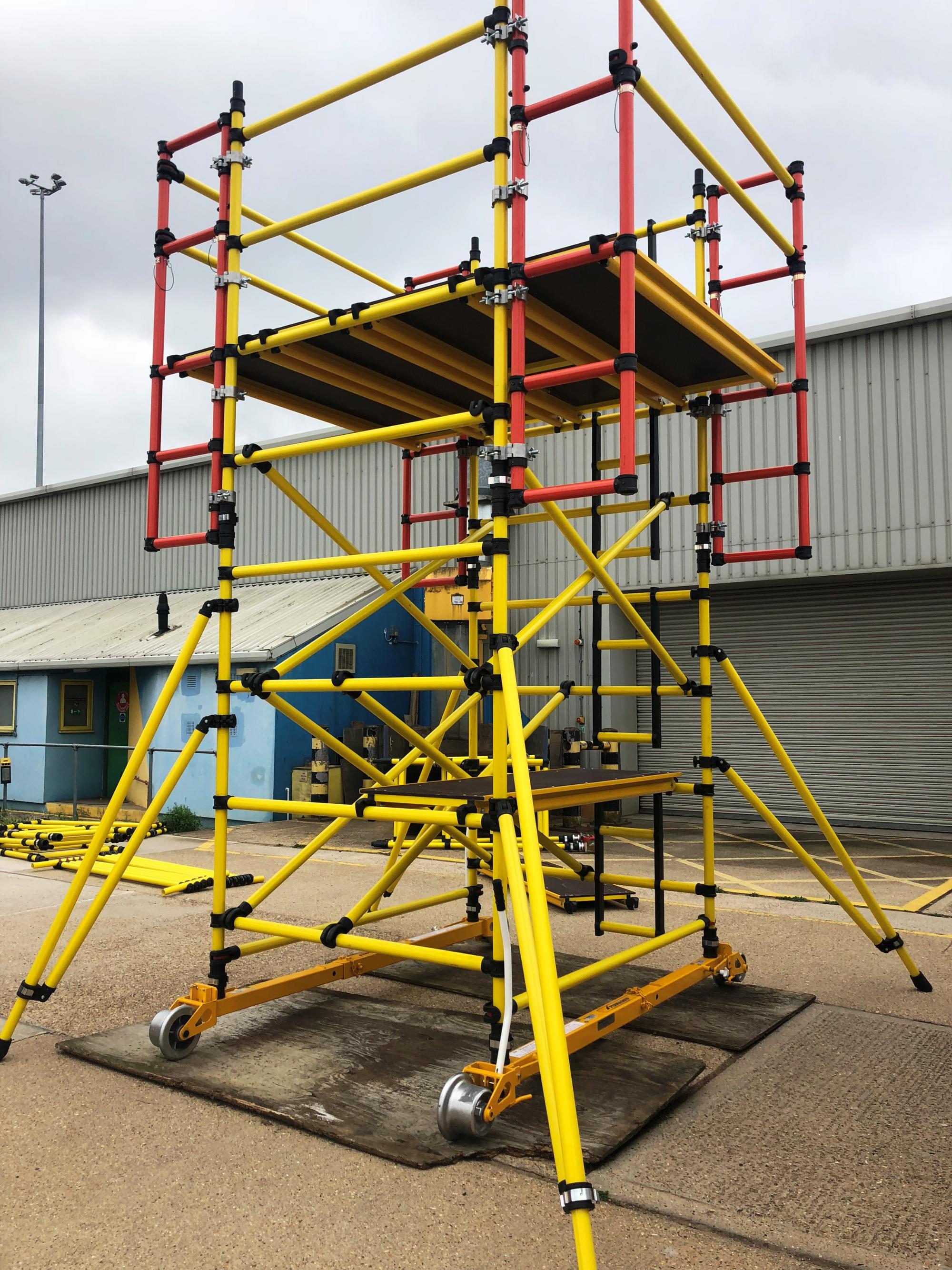 Cantilever Scaffold Tower